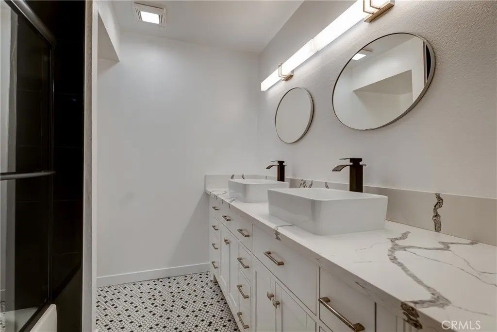 Photo of 1742 Sinaloa Rd #329, Simi Valley, CA 93065 (MLS # SR26047745)