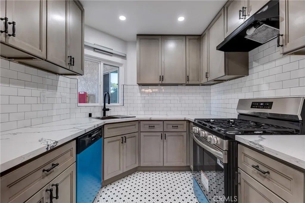 Photo of 1742 Sinaloa Rd #329, Simi Valley, CA 93065 (MLS # SR26047745)