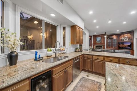 Tiny photo for 2270 Summit Drive, Escondido, CA 92025 (MLS # NDP2510267)