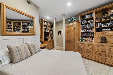 Tiny photo for 2270 Summit Drive, Escondido, CA 92025 (MLS # NDP2510267)
