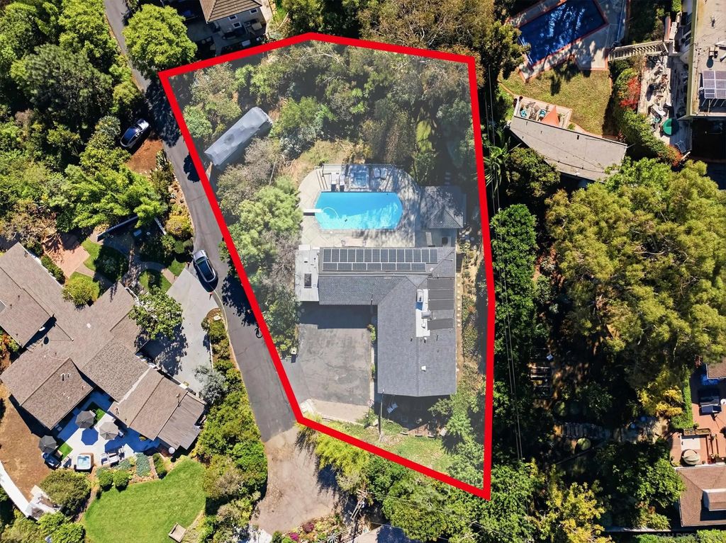 Photo of 455 Glencrest Dr, Solana Beach, CA 92075 (MLS # 250035370)