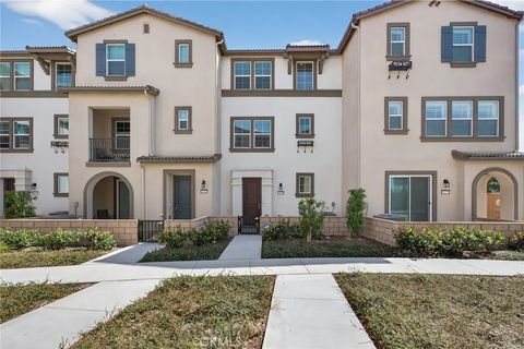 Photo of 40379 Melrose Dr, Temecula, CA 92591 (MLS # SW26047117)