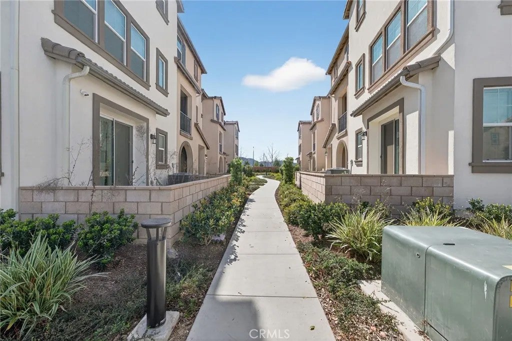 Photo of 40379 Melrose Dr, Temecula, CA 92591 (MLS # SW26047117)