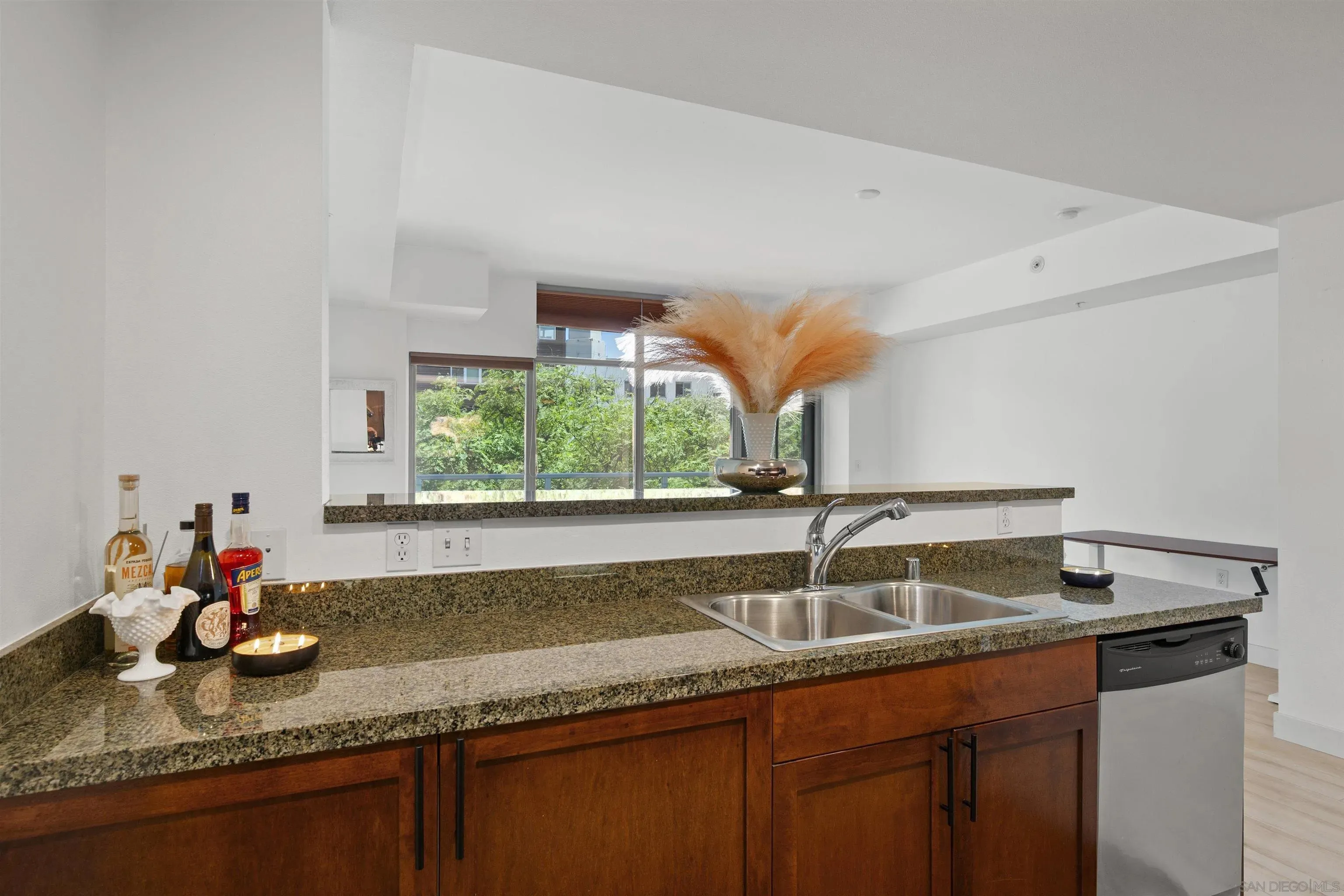 San Diego, California 92101, United States, ,1 BathroomBathrooms,Residential,Active,137106