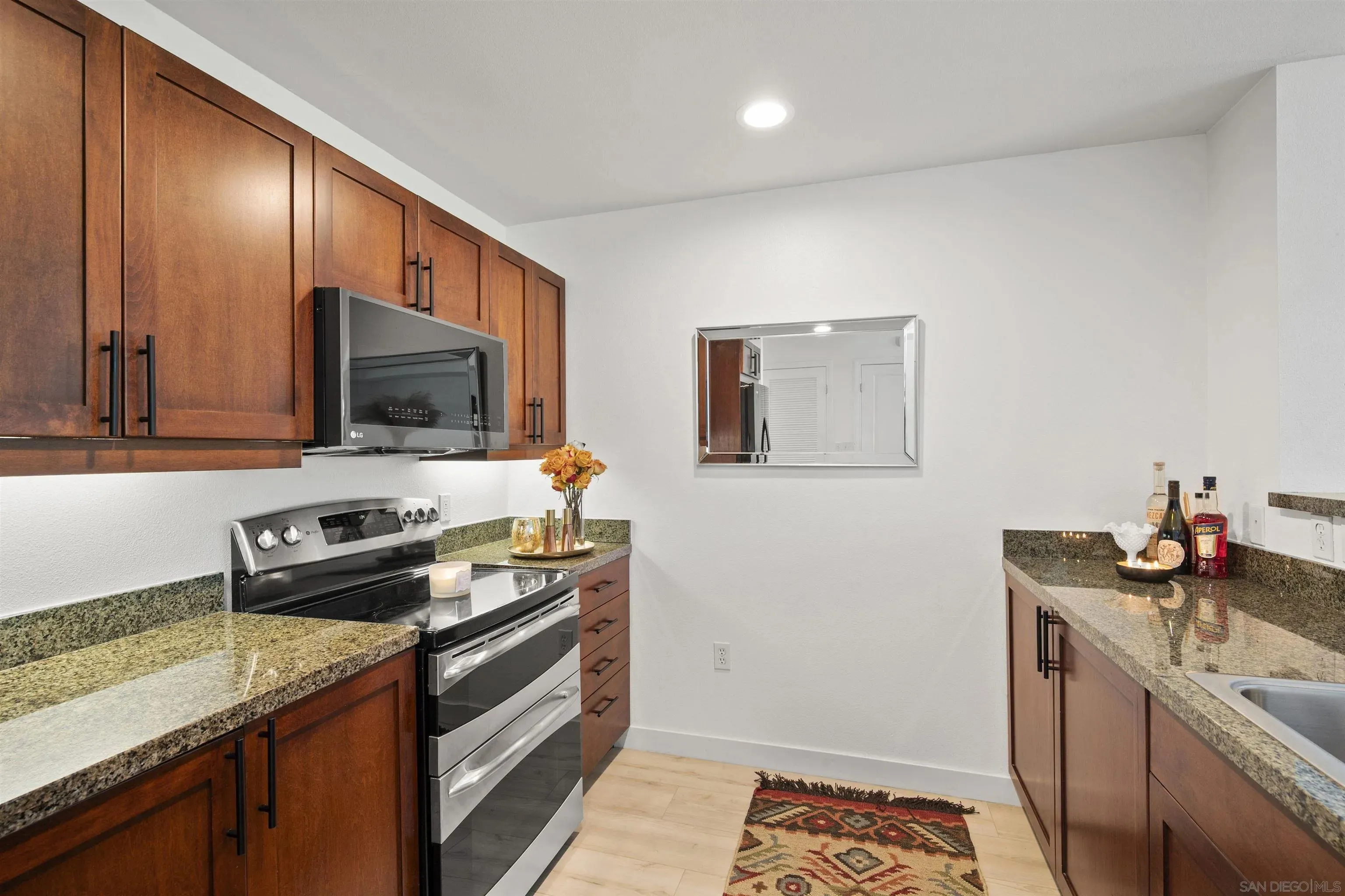 San Diego, California 92101, United States, ,1 BathroomBathrooms,Residential,Active,137106