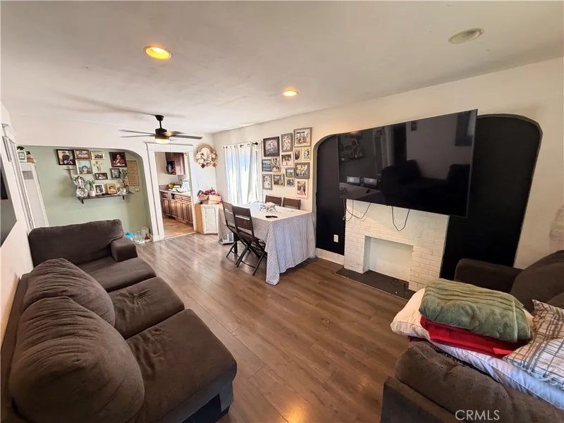 1156 E 65th