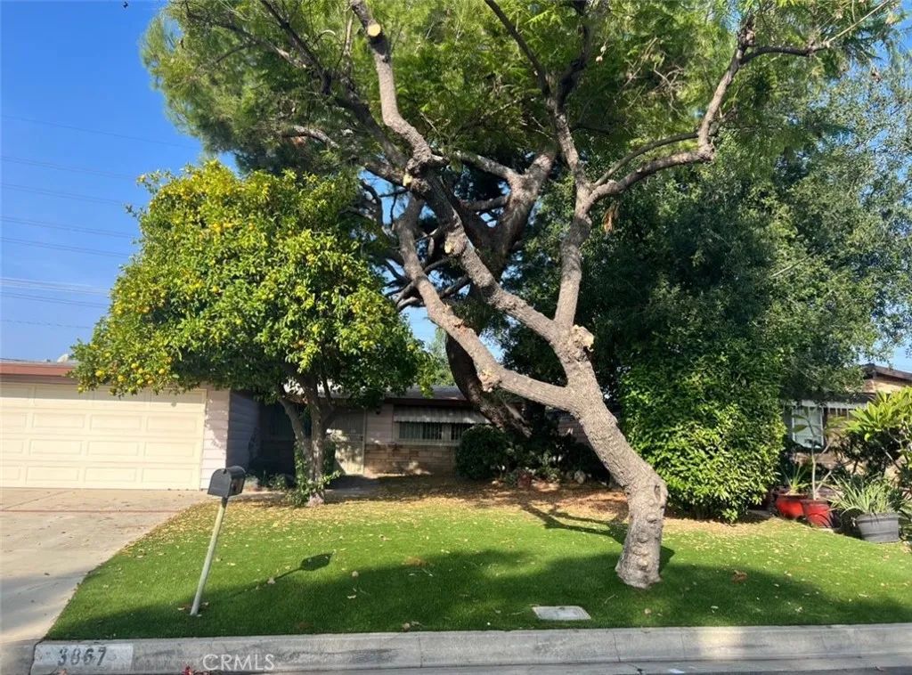 Photo of 3867 Abbeywood Avenue, Whittier, CA 90601 (MLS # PW24017501)