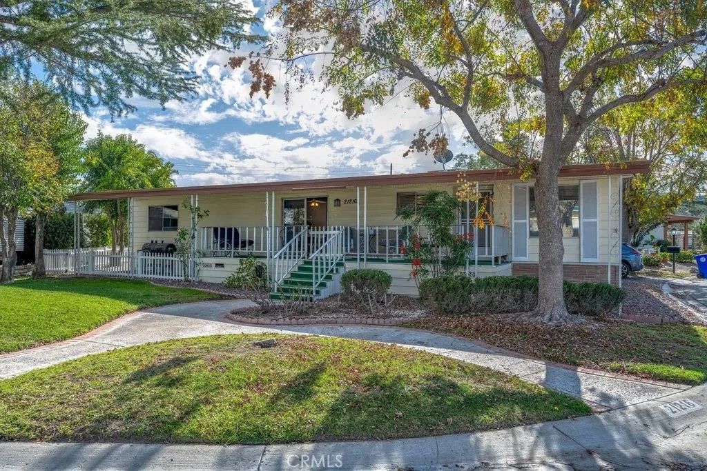 Photo of 21216 Blue Curl Way #212, Canyon Country, CA 91351 (MLS # SR26046819)