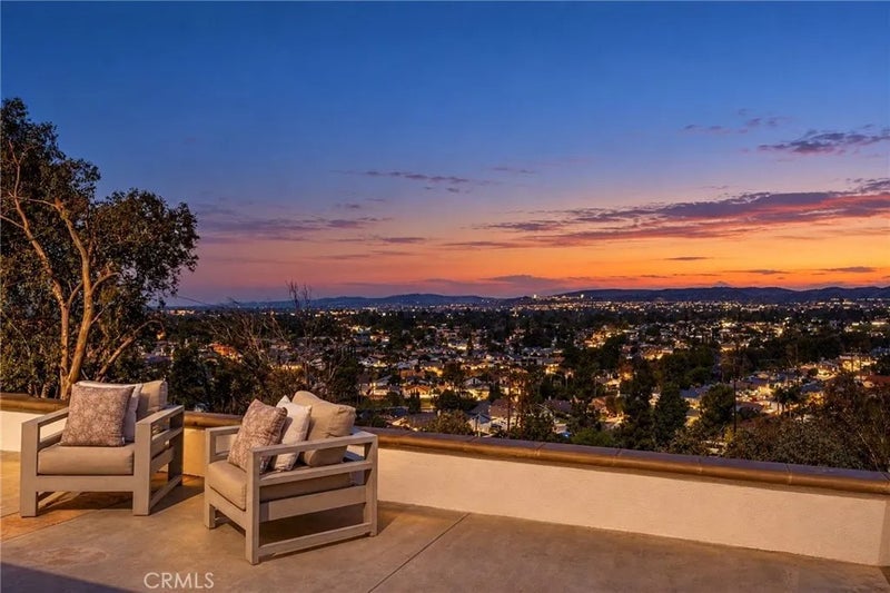 19931 Crestknoll