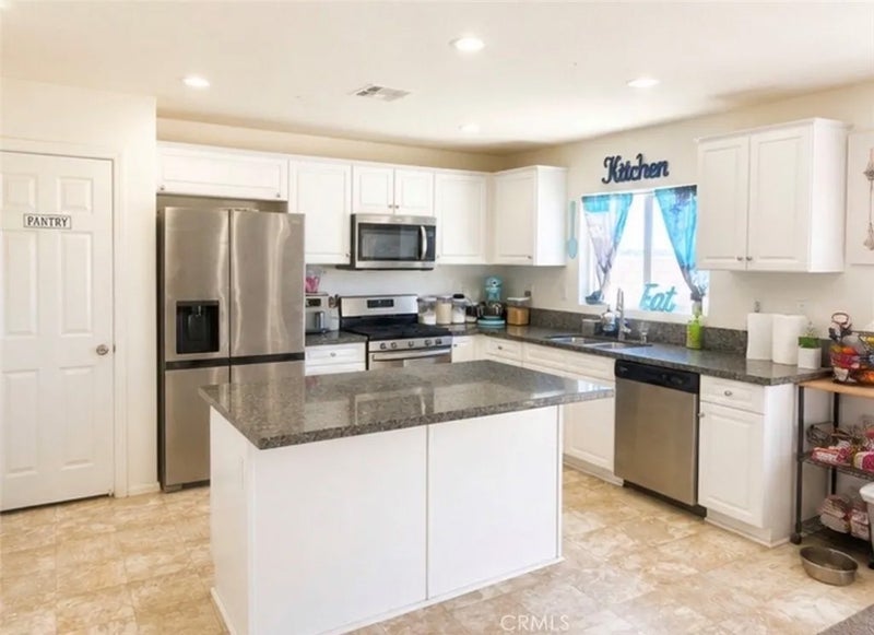 13787 Emery