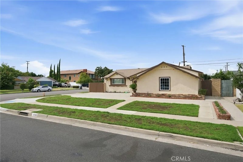 7279 Pierce Circle