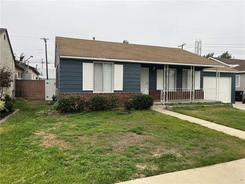 Tiny photo for 10341 Karmont Ave, South Gate, CA 90280 (MLS # OC25252981)