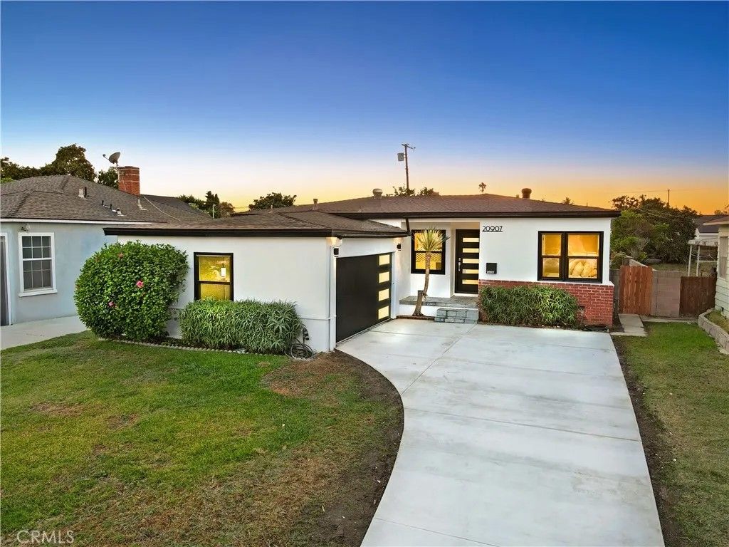 Photo of 20907 Halldale Ave, Torrance, CA 90501 (MLS # DW25234729)