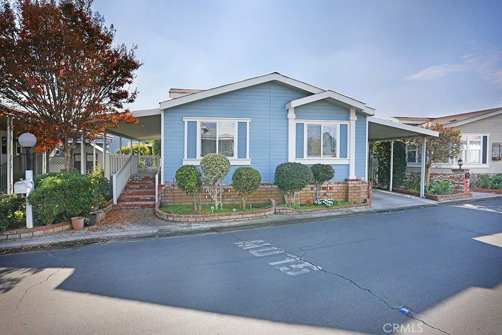 Photo of 61 Saddleback Rd, Tustin, CA 92780 (MLS # OC25271533)
