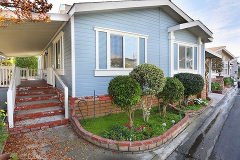 61 Saddleback Tustin CA 92780