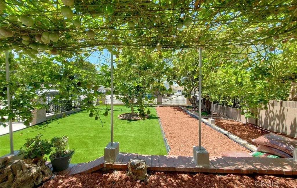 Photo of 1217 S Huron DR, Santa Ana, CA 92704 (MLS # PW26205777)