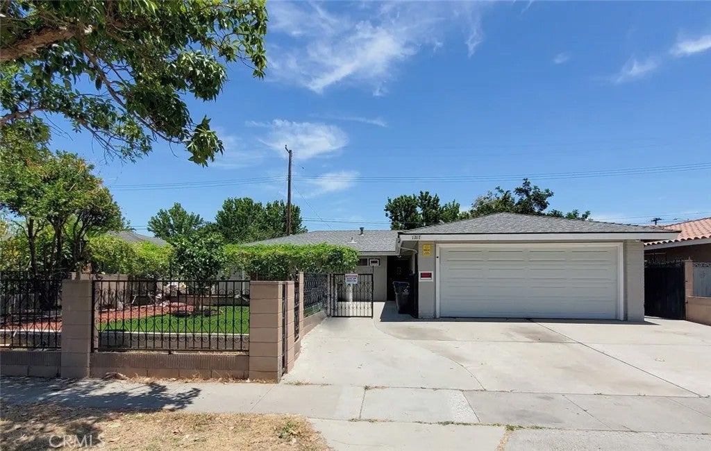 Photo of 1217 S Huron DR, Santa Ana, CA 92704 (MLS # PW26205777)