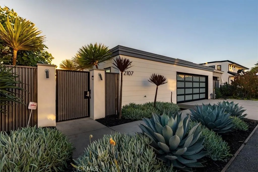 2107 Sherwood Drive