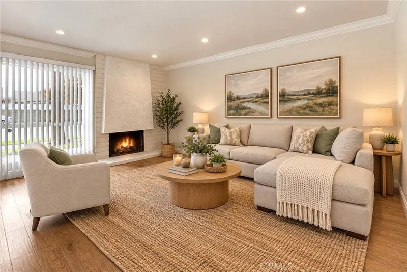 6907 Orangewood