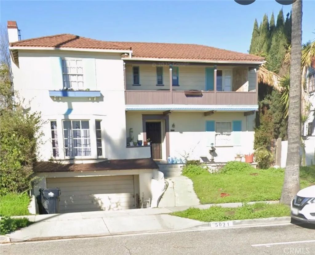 Photo of 5021 Angeles Vista, Los Angeles, CA 90043 (MLS # SB26098270)