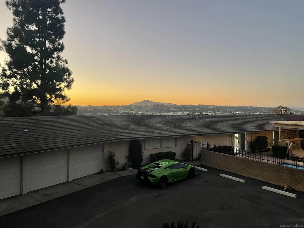 Photo of 204 Cajon View Dr, El Cajon, CA 92020 (MLS # 2600081)