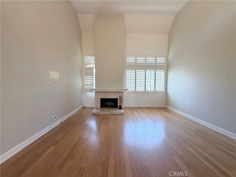14647 Dickens 8