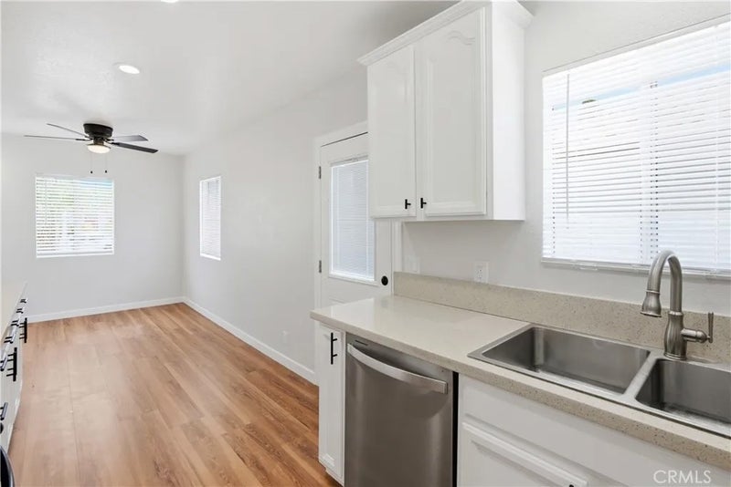 5034 W 130th