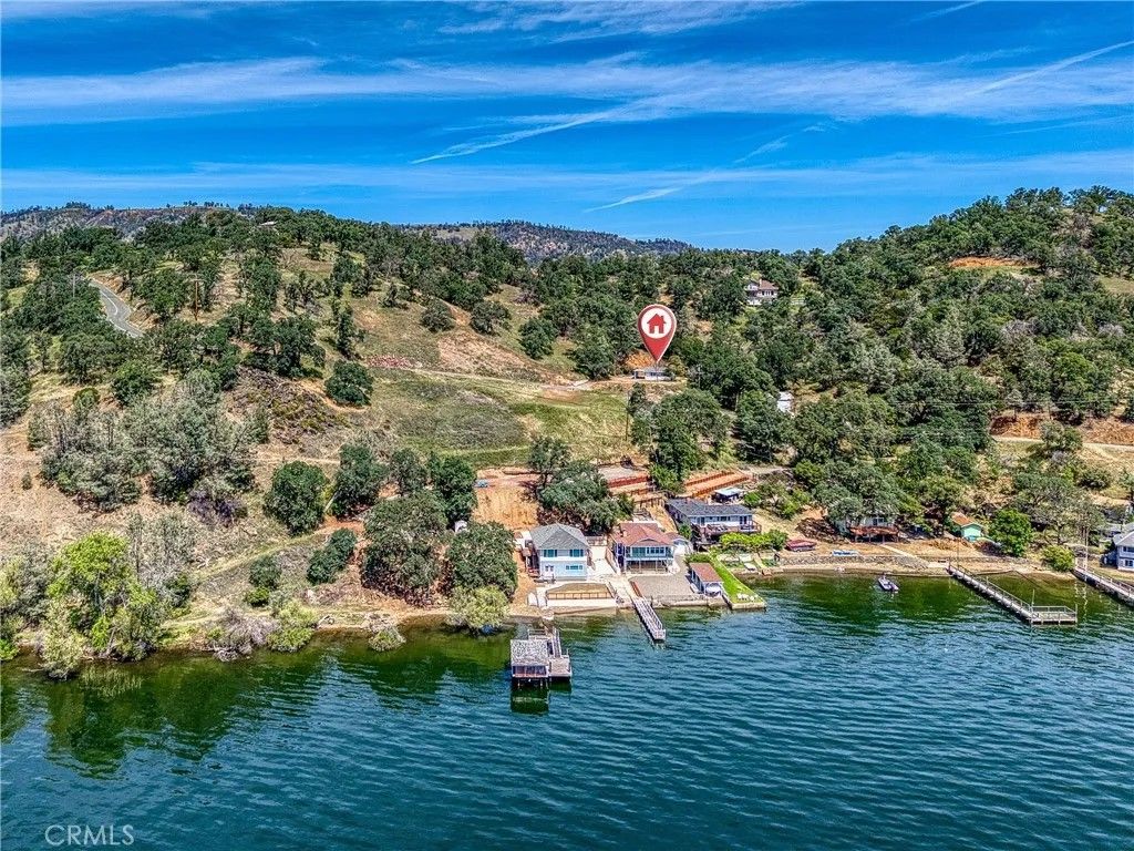 Photo of 10670 Lakeshore Drive, Clearlake, CA 95422 (MLS # LC26085011)