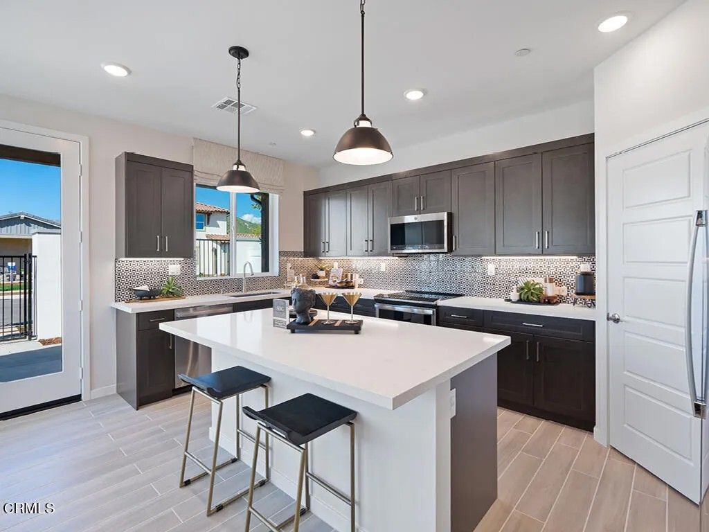 Photo of 3822 Silvergrass Lane, Piru, CA 93040 (MLS # V1-35702)