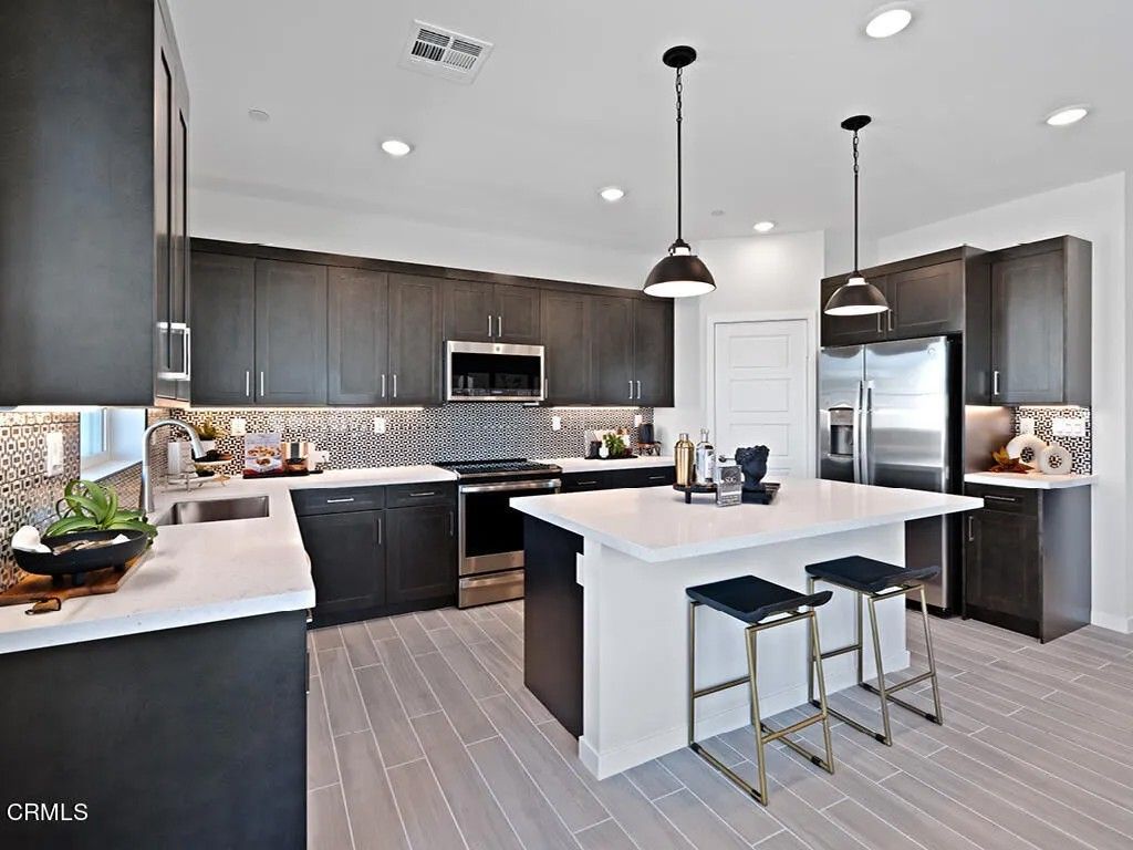 Photo of 3822 Silvergrass Lane, Piru, CA 93040 (MLS # V1-35702)