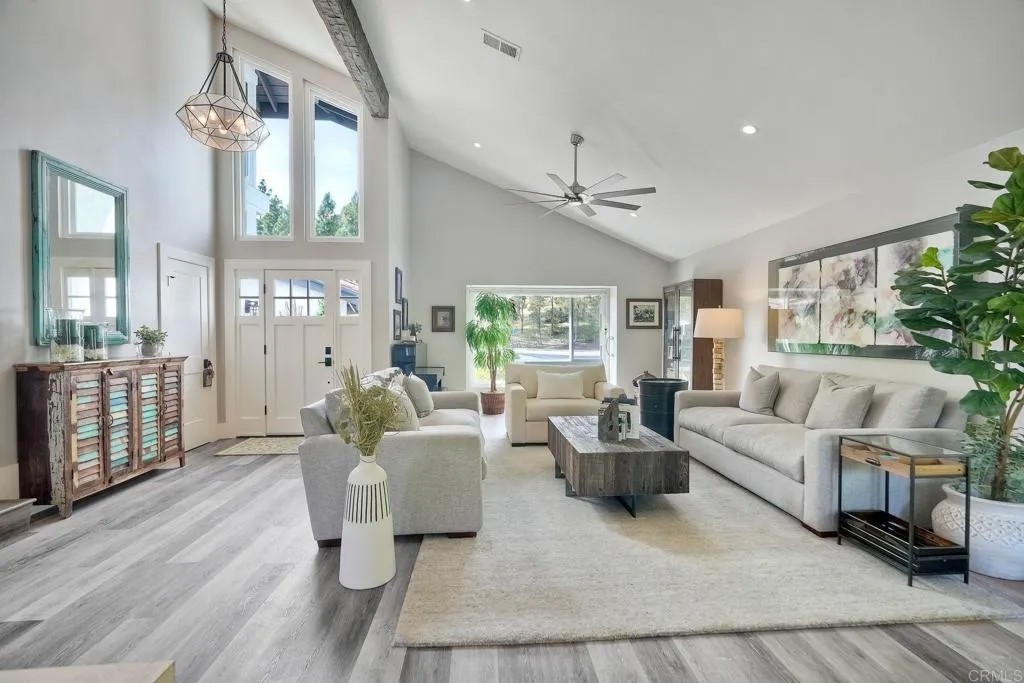1109 Countrywood Ln