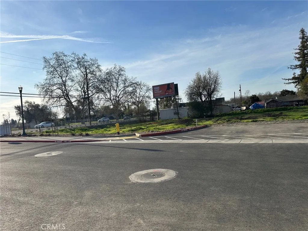 1425 HWY 99