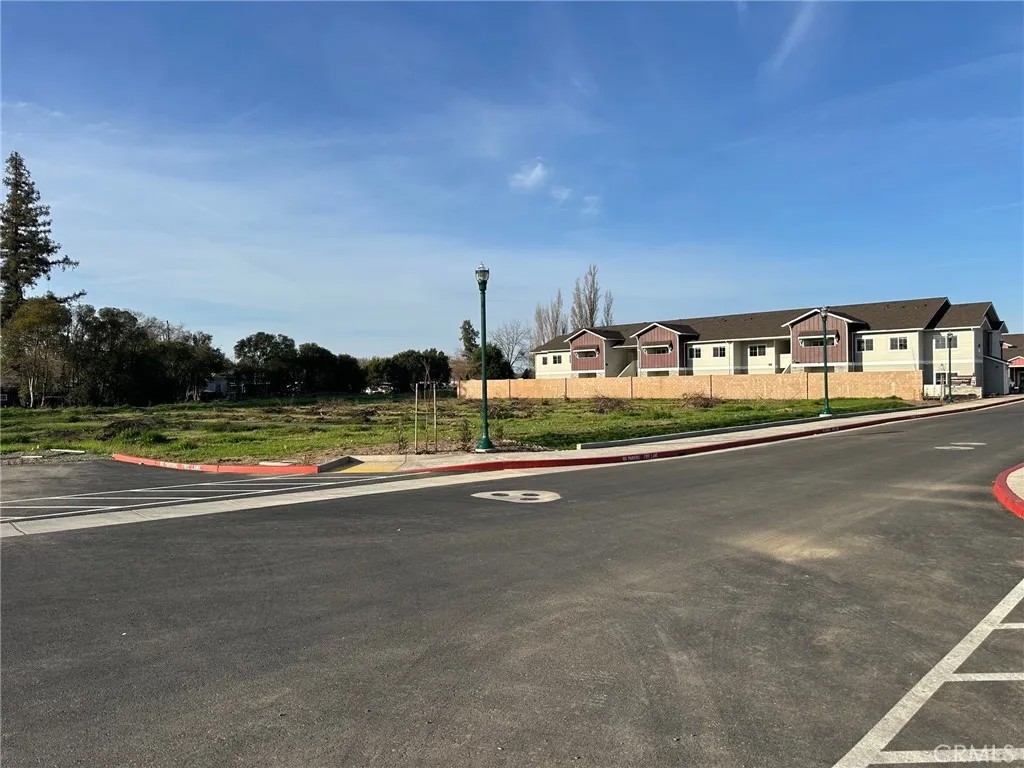 1425 HWY 99