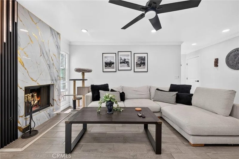 1725 Melrose 28
