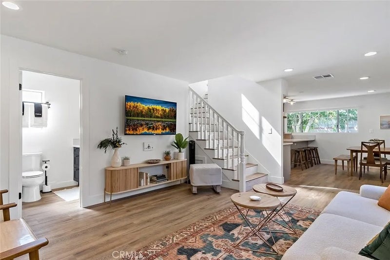 409 N Avon