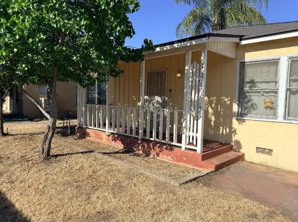 728 N Palm