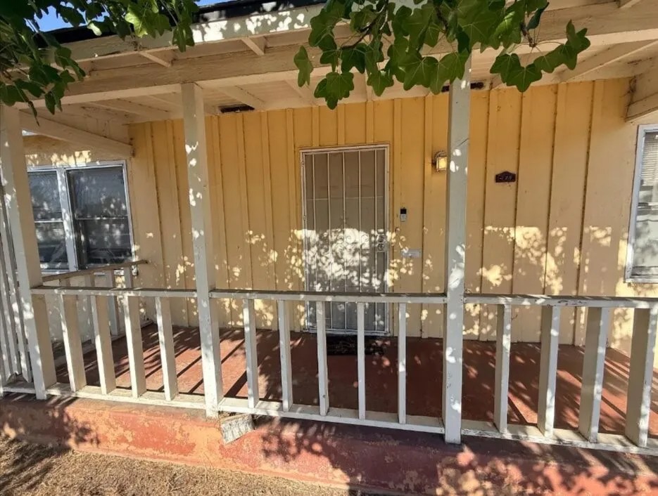 728 N Palm