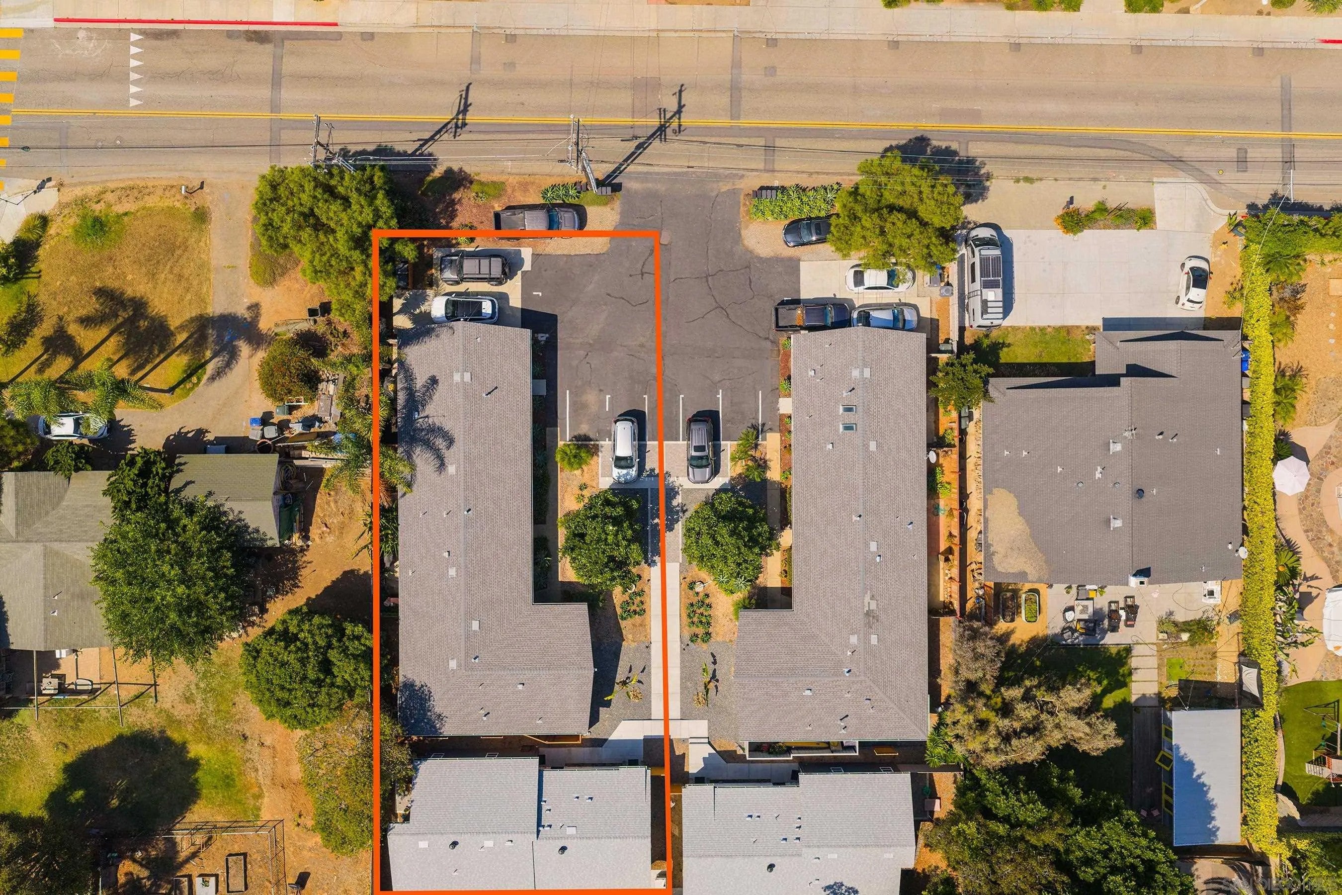 931-937 Regal Rd.