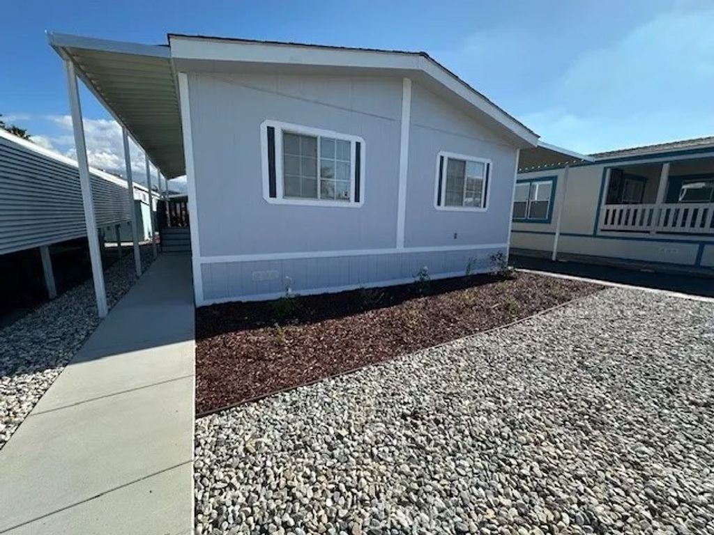 Photo of 880 N. Lake Street #82, Hemet, CA 92544 (MLS # SW25257432)