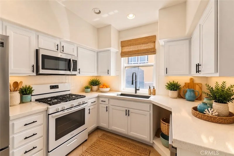 607 Terra Bella