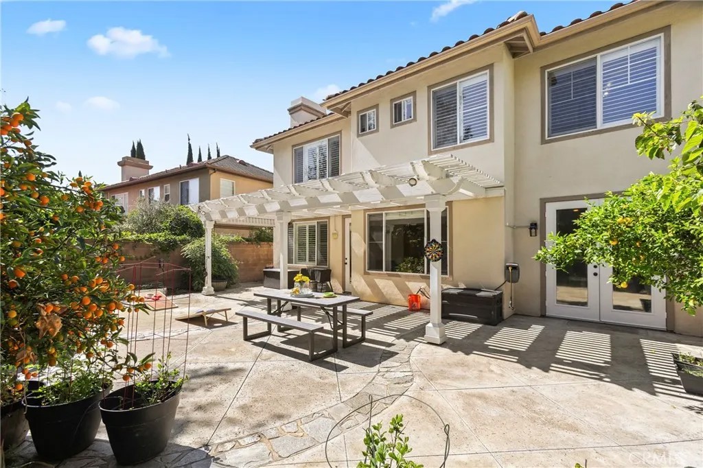 65 Ashcrest