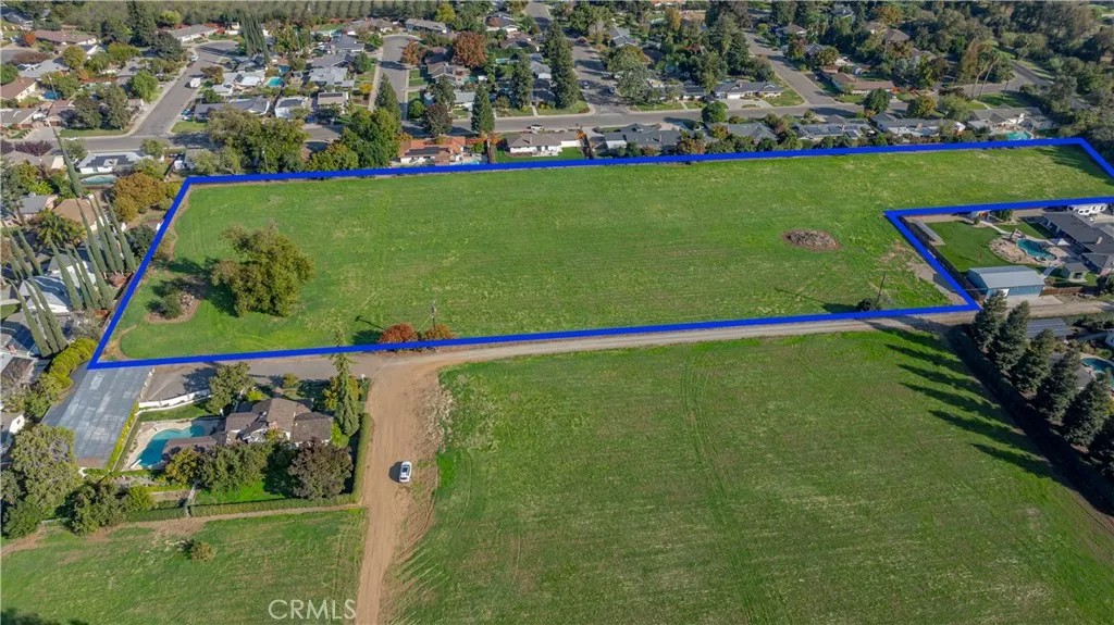 1 E N Bear Creek Dr