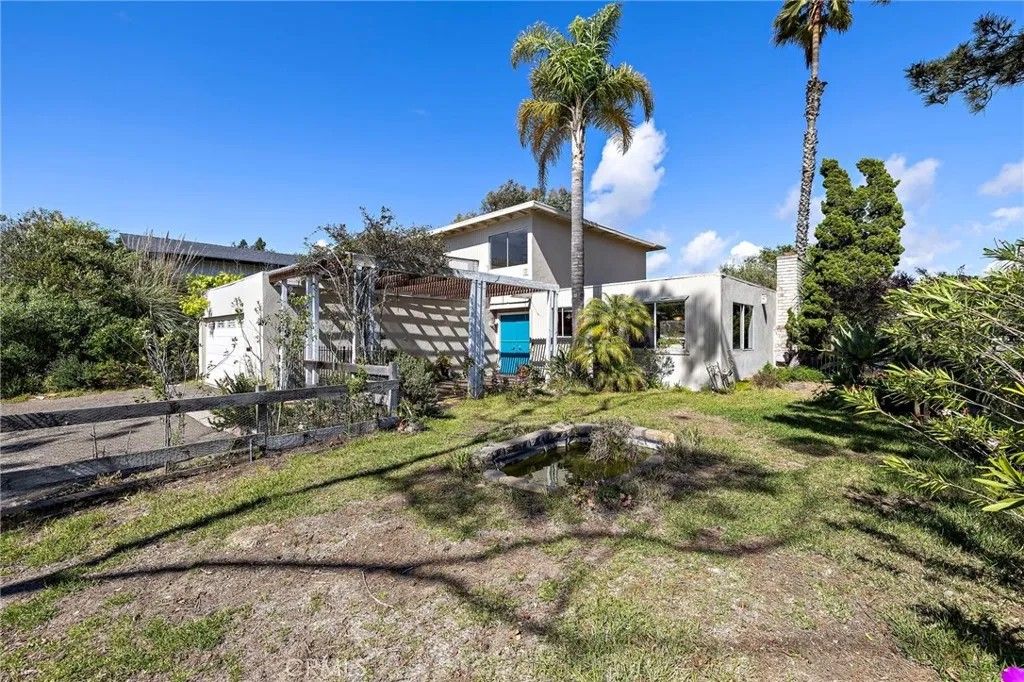 Photo of 3010 Alta Laguna Boulevard, Laguna Beach, CA 92651 (MLS # LG26073801)