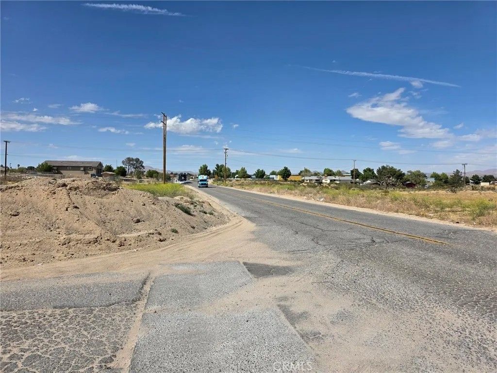 Photo of 0 Tamarisk Rd, Victorville, CA 92395 (MLS # HD26089846)