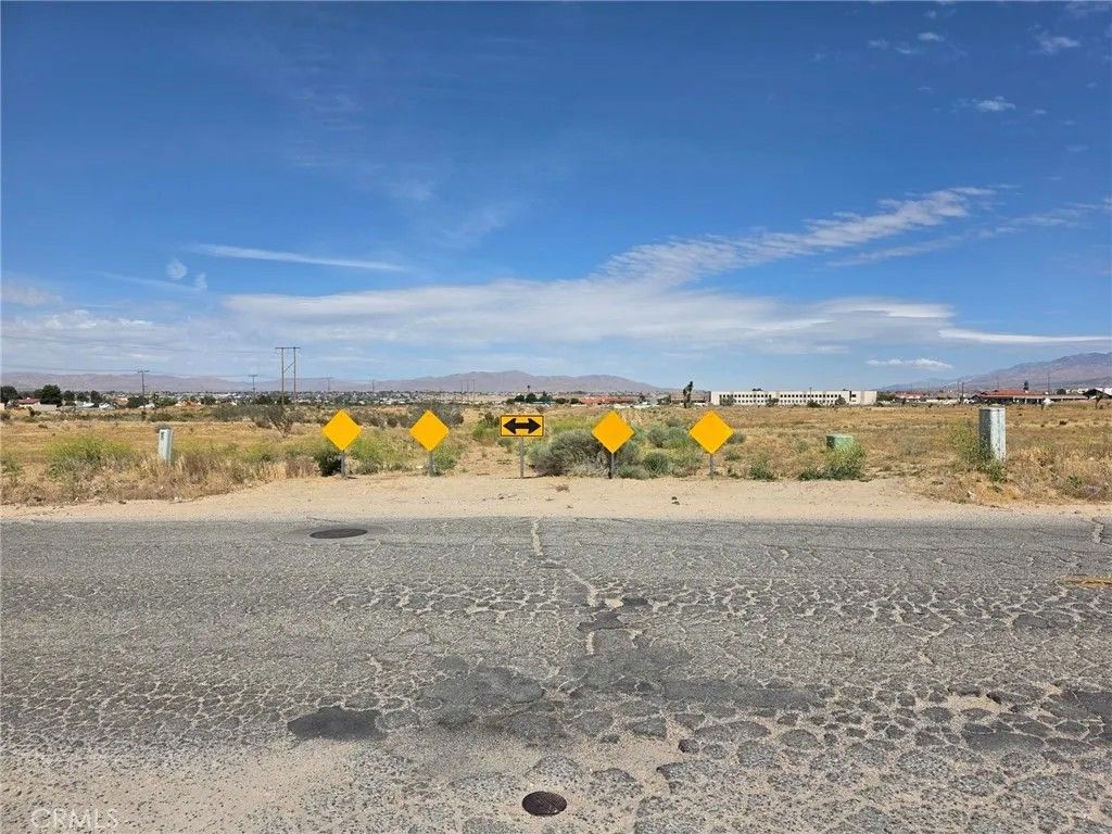 Photo of 0 Tamarisk Rd, Victorville, CA 92395 (MLS # HD26089846)