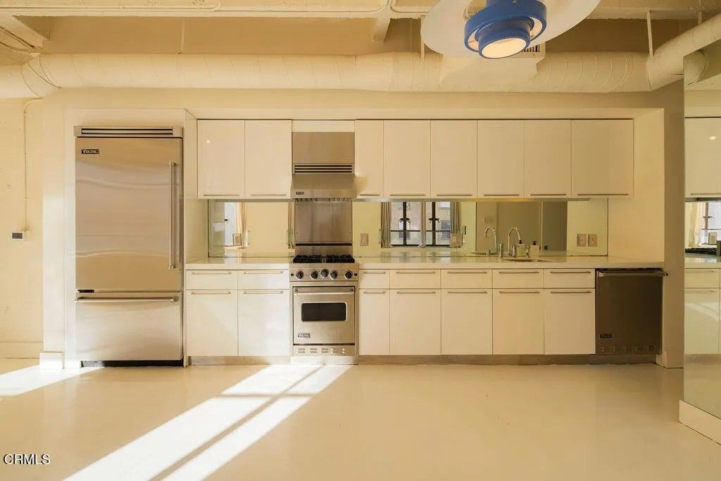 Photo of 6253 Hollywood Boulevard #701, Los Angeles, CA 90028 (MLS # P1-25265)