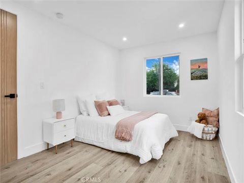 Tiny photo for 7055 Fallbrook Avenue, West Hills, CA 91307 (MLS # SR25246764)