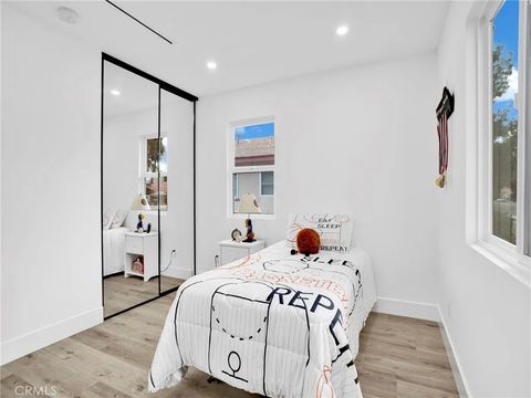 Tiny photo for 7055 Fallbrook Avenue, West Hills, CA 91307 (MLS # SR25246764)