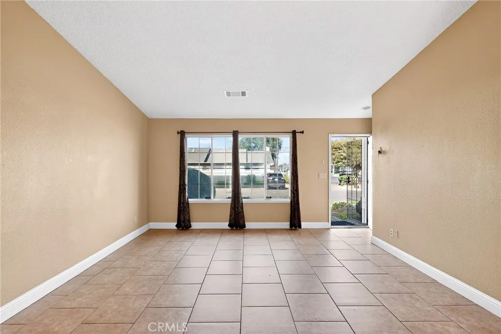 1754 Merced