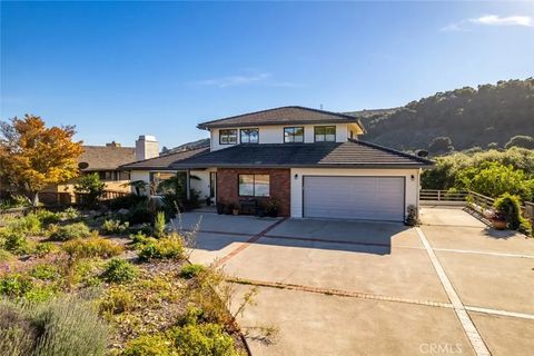Photo of 967 Capistrano Court, San Luis Obispo, CA 93405 (MLS # SC25279895)